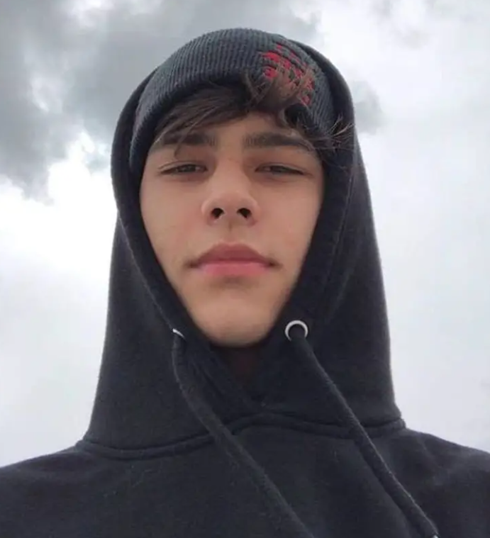 <em>Alejandro López</em>